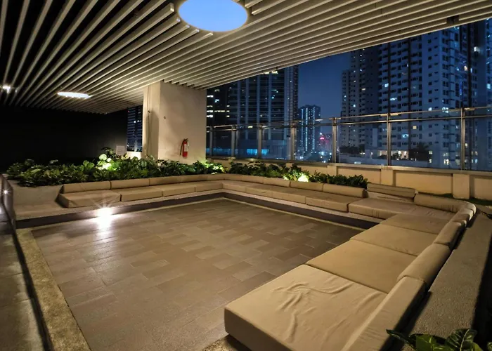 Makati 1br With Skyline View At Air Residences