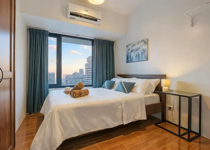 Makati 1br With Skyline View At Air Residences Manila